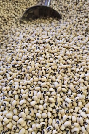 Black Eyed Beans - 1 KG - لوبيا مسلّات